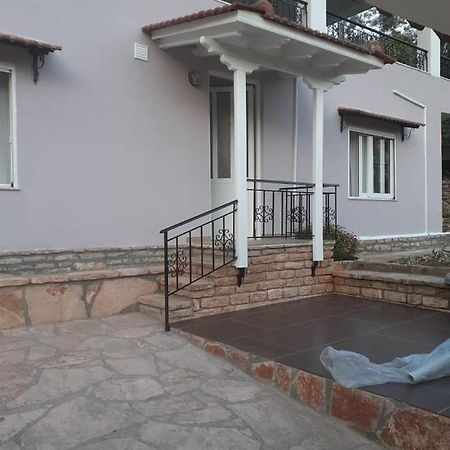 Lovely 1-Bedroom Apartment In Saranda Zewnętrze zdjęcie